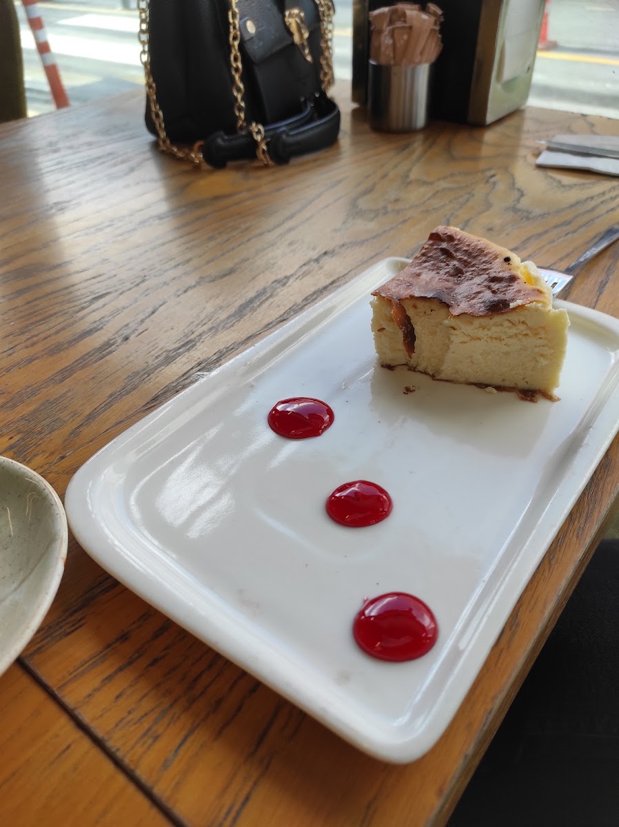 Özsüt Cafe - Beylikdüzü Migros-5